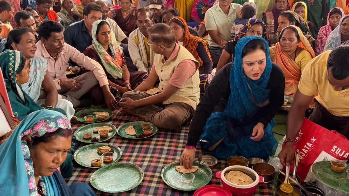 PROTEST BY WOMEN COOKS