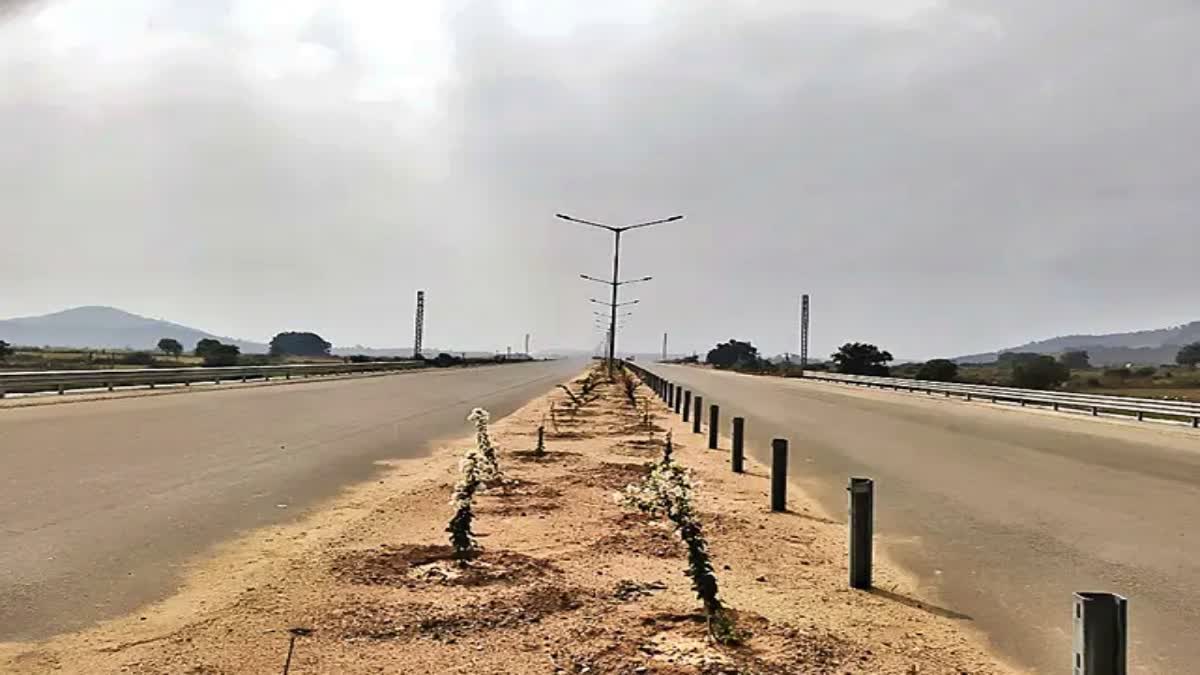 Guinness World Record Goal in Highway Construction