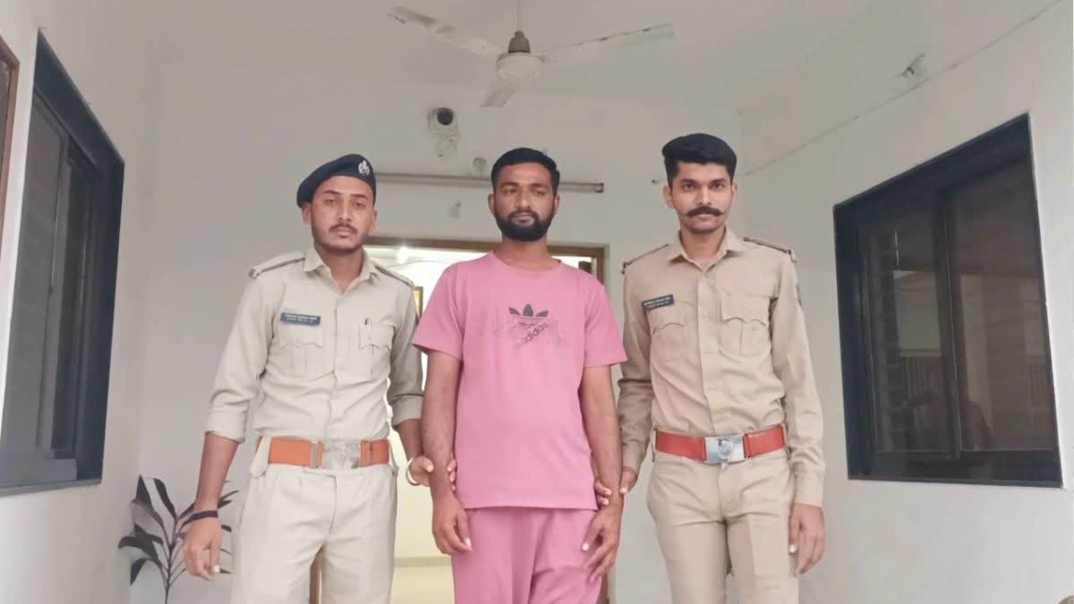 રાજકોટ: જસદણમાં સાળી પર દુષ્કર્મ ગુજારનાર નરાધમ બનેવી જેલના સળિયા પાછળ, વળતર અપાવવાના બહાને આચર્યું કૃત્ય