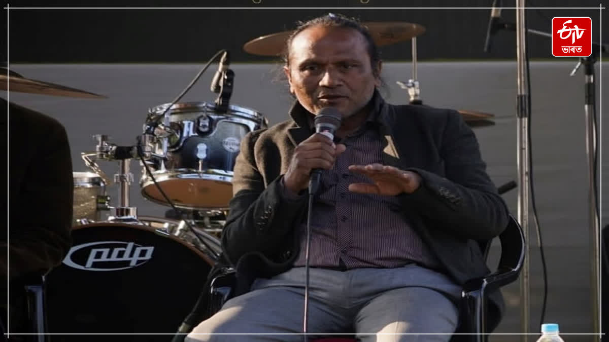 Meghalaya painter Raphael warjri awarded the 'Pranab Barua Artist Award'