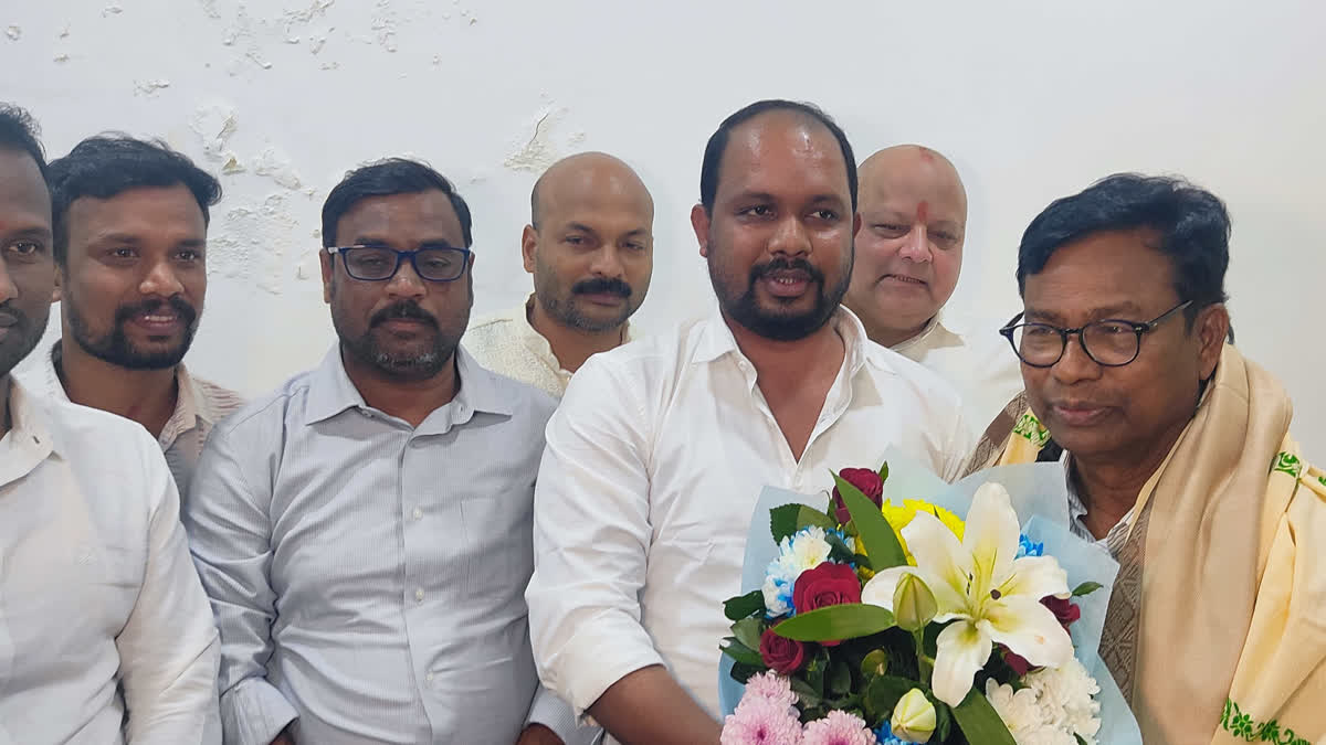 ନୂଆବର୍ଷରେ କଂଗ୍ରେସ ପାଇଁ ନାଁ ଆହ୍ୱାନ, ଦଳ ପାଇଁ ଏକ ହୋଇ କାମ କରିବାକୁ ଭକ୍ତଙ୍କ ନିବେଦନ