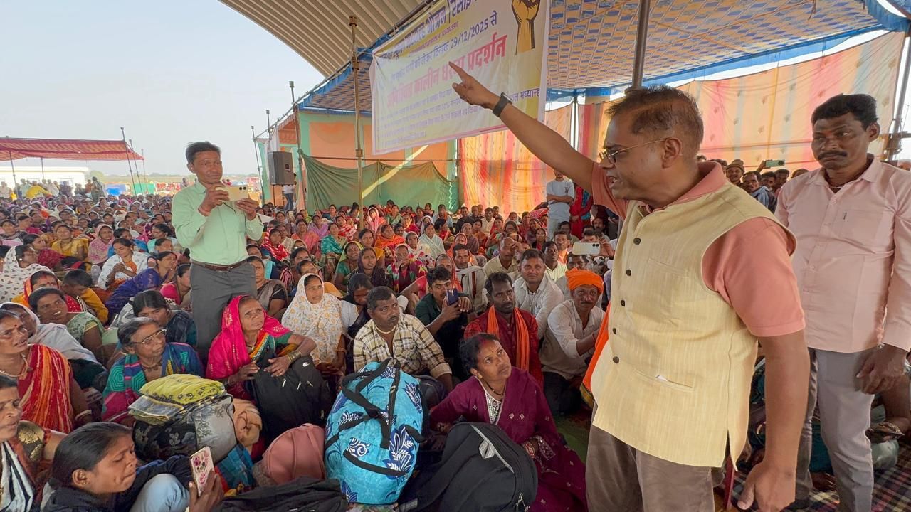 PROTEST BY WOMEN COOKS