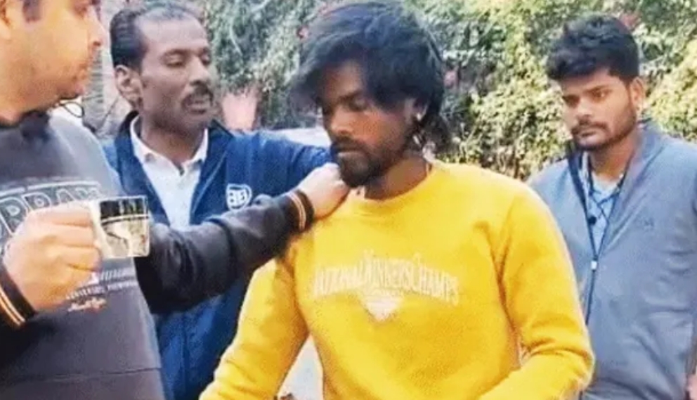 BHOPAL THIEF CAUGHT LABOR CARD