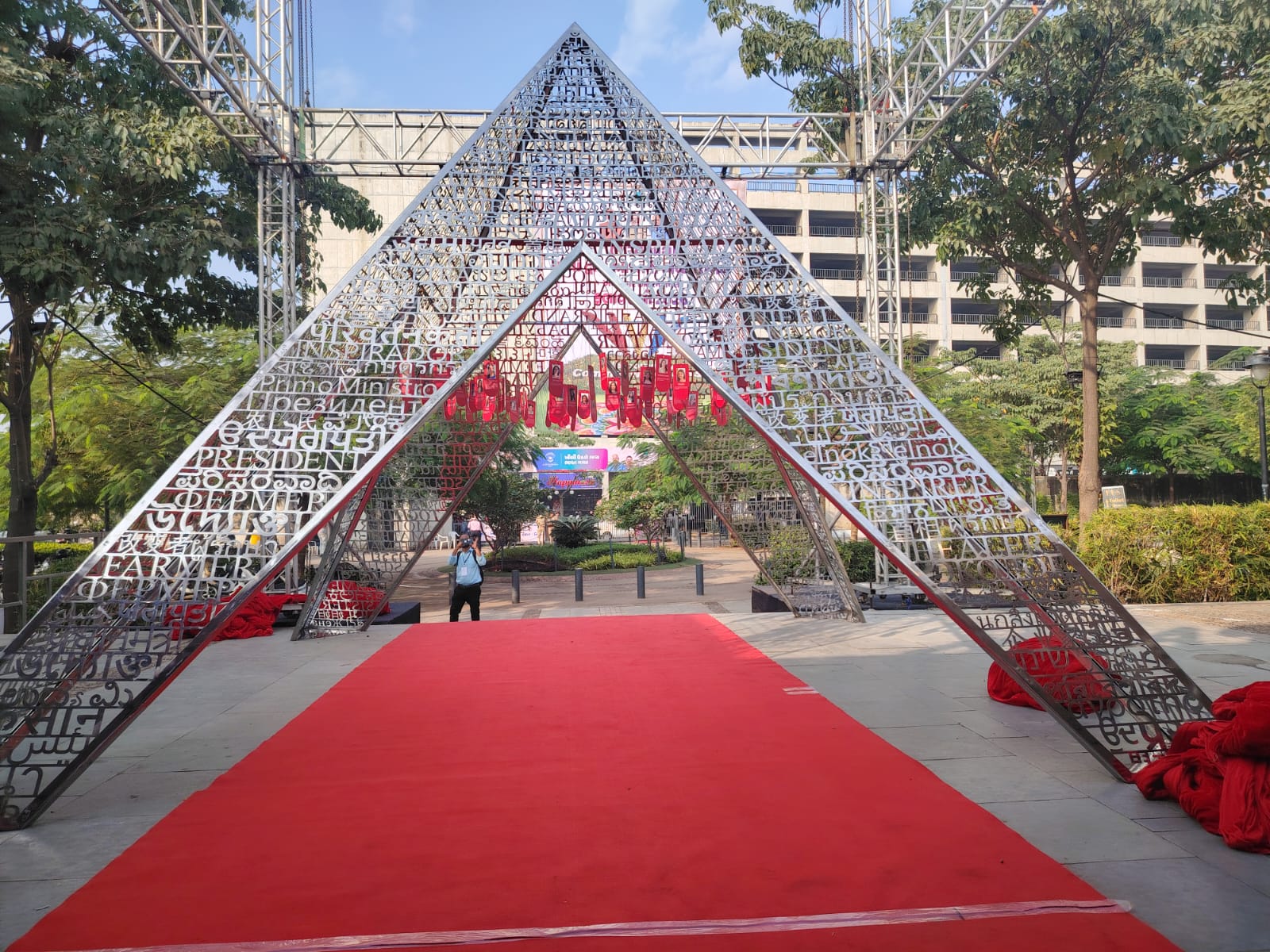 અમદાવાદમાં ફ્લાવર શોની શરૂઆત