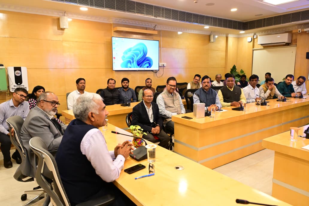 Manoj Ahuja retirement