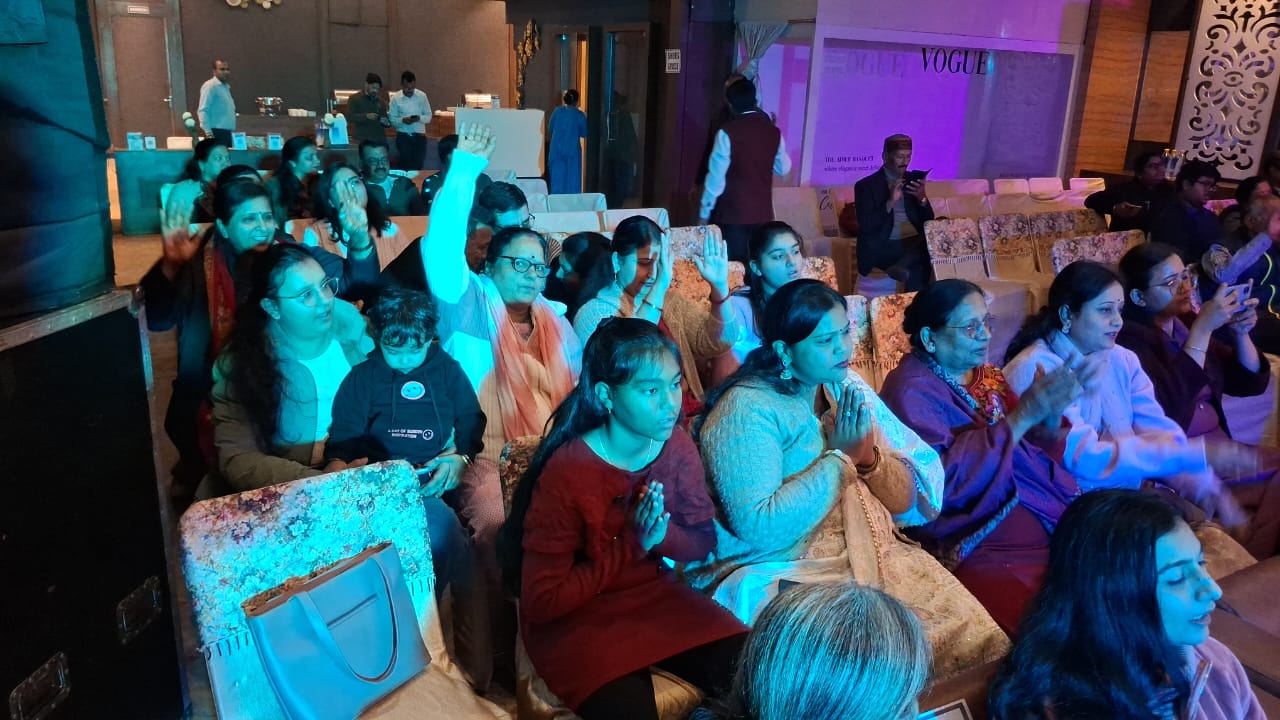 लोगों ने खूब लिया आनंद