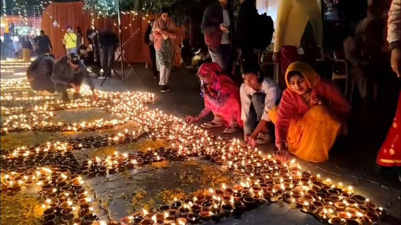 छोटी काशी में भी श्रद्धा, भक्ति और दीपोत्सव का आयोजन