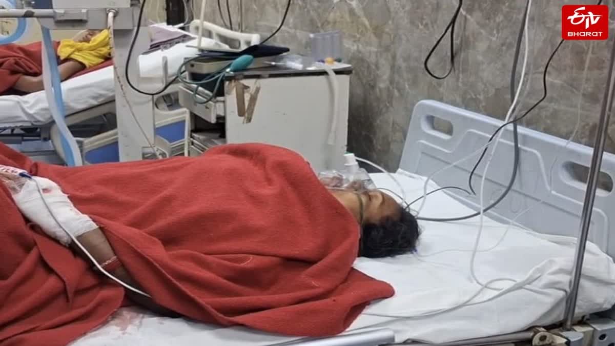 ब्रेकअप से बौखलाए देवर ने भाभी पर किया जानलेवा हमला.