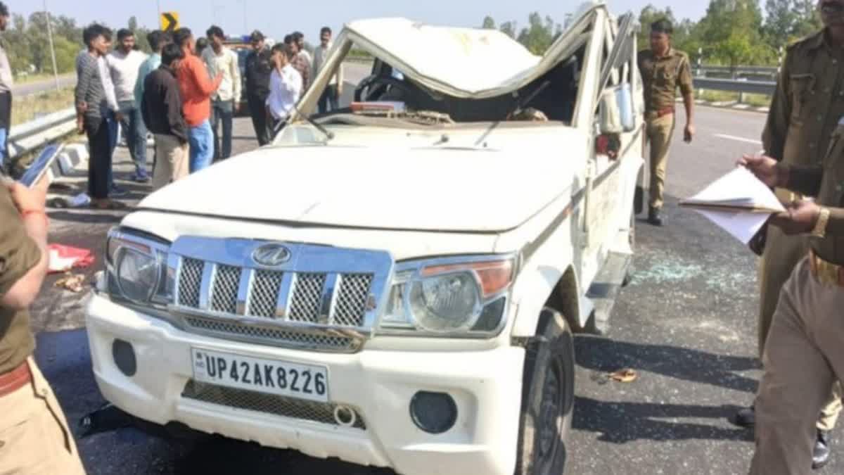 पूर्वांचल एक्सप्रेस वे पर सड़क हादसा