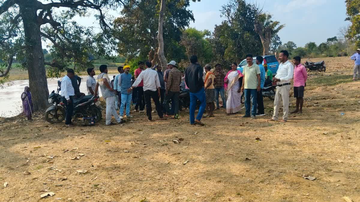 Illegal sand mining in Manendragarh Chirmiri Bharatpur