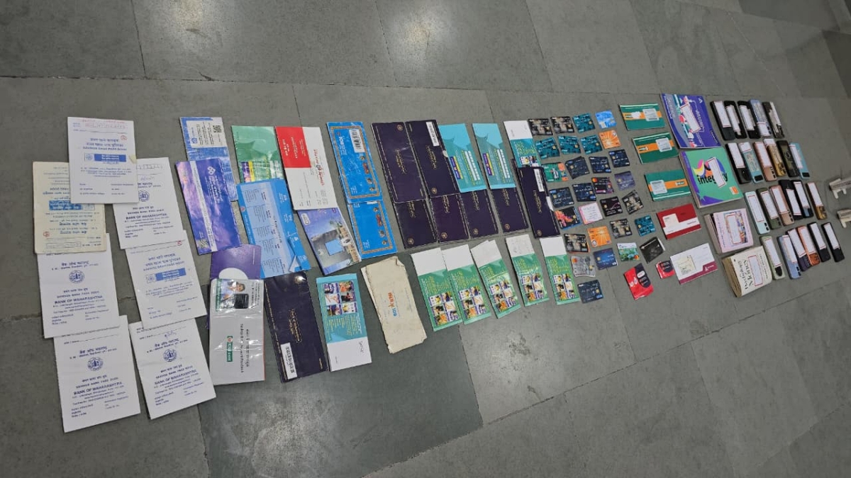 Gujarat Police Bust Cyber Gang Running Fake Bank Accounts; Five Arrested