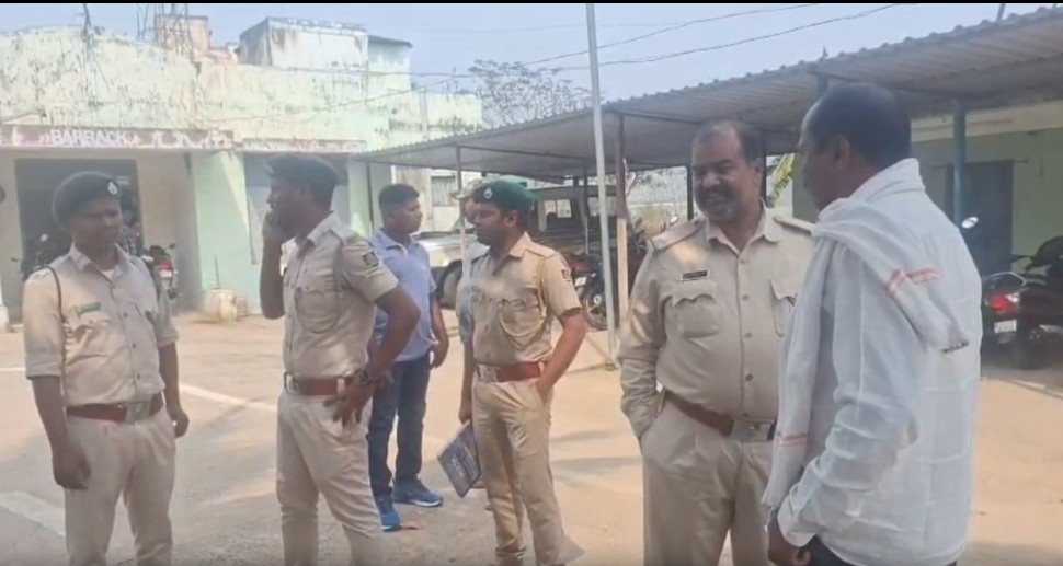 adispute between two groups in mahendragir over kunti temple-well