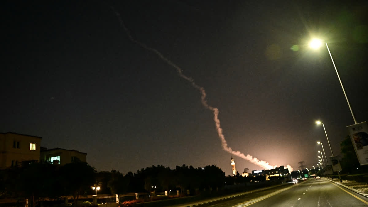 Burj Al Arab On Fire, Missiles Rock Palm Jumeirah, Flights Cancelled As Iran Attacks Amid Khamenei Death Urdu News