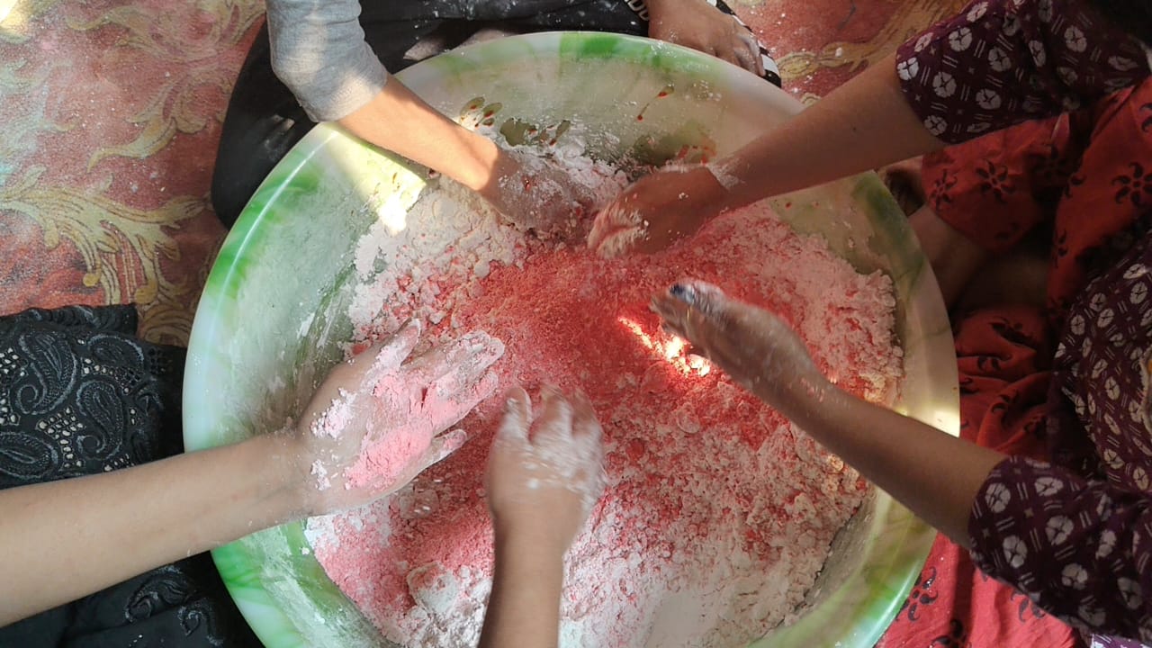 Natural Holi is made especially by talented children in Guwahati
