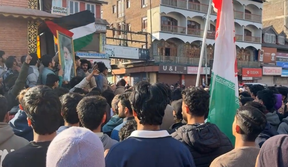 Protests in Kashmir After Ayatollah Ali Khamenei's Killings in Israel US Strikes on Iran Urdu News