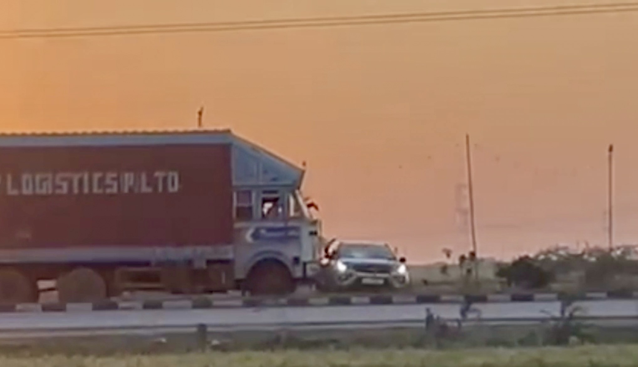 TRUCK DRAGGED CAR VIDEO