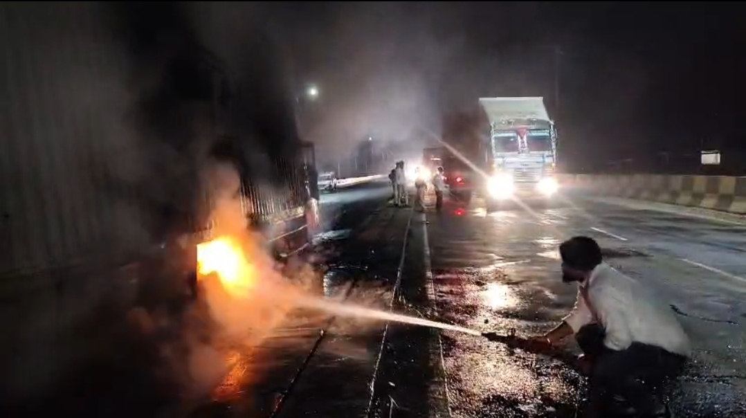 National Highway 44 Truck fire