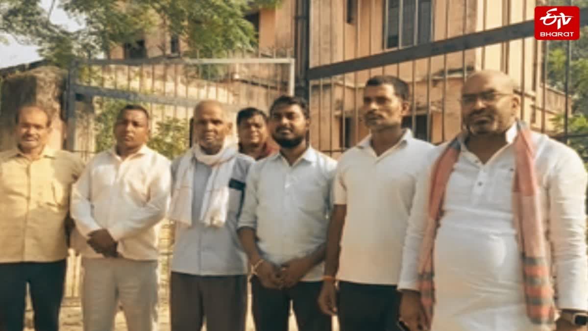 परिजनों ने पड़ोसियों पर लगाया हत्या का आरोप.