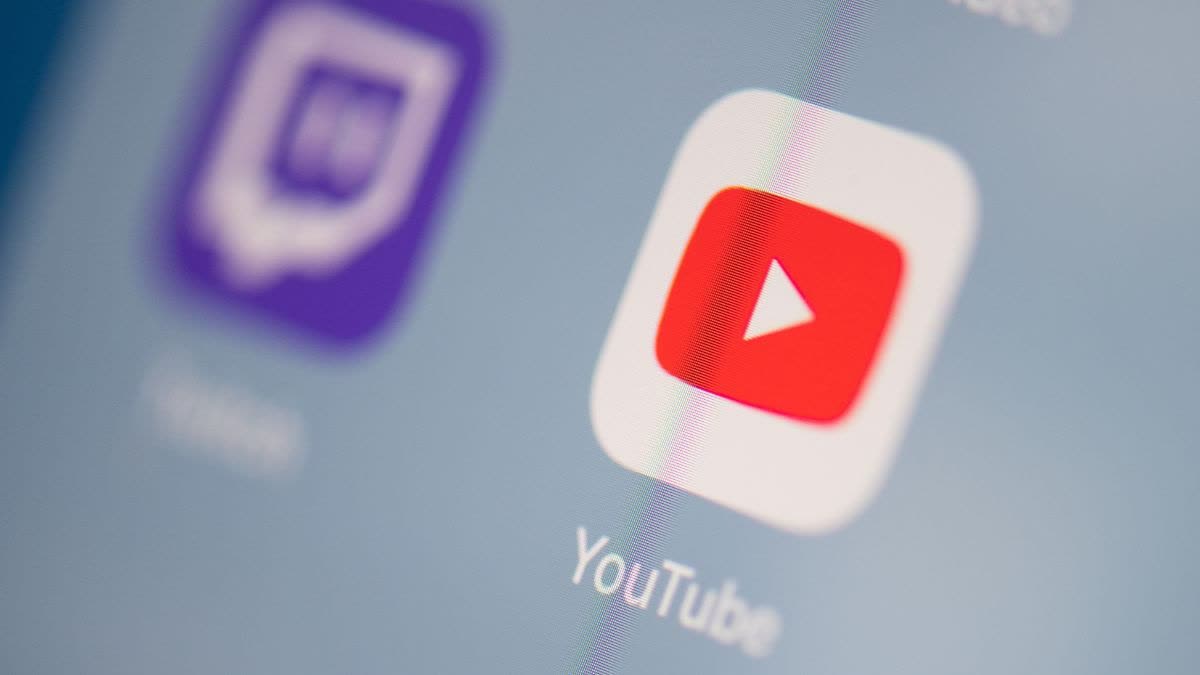 YOUTUBE NEW FEATURE  യൂട്യൂബ്  YOUTUBE BACKGROUND PLAY  HOW TO TURN ON PIP FEATURE