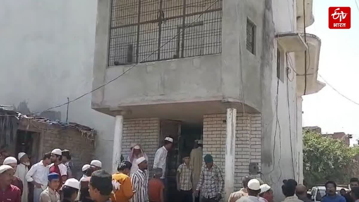 संभल में कब्रिस्तान पर अवैध कब्जा