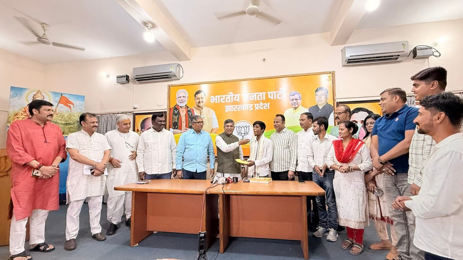 Jharkhand BJP State President filled out self enumeration form under Census 2027