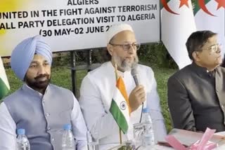 اسد الدین اویسی کل جماعتی وفد کے ساتھ