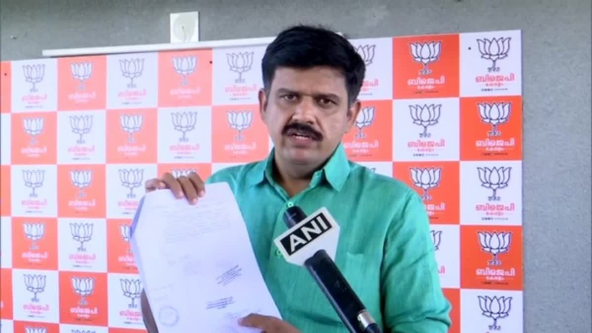 SANDEEP VARIAR THREATENED TO BE SHOT DEAD RAMESH CHENNITHALA RESPONSE SANDEEP ALLEGES CRIME AGAINST RSS
