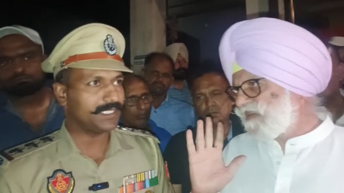 A clash erupted in Ajit Nagar over an election rivalry