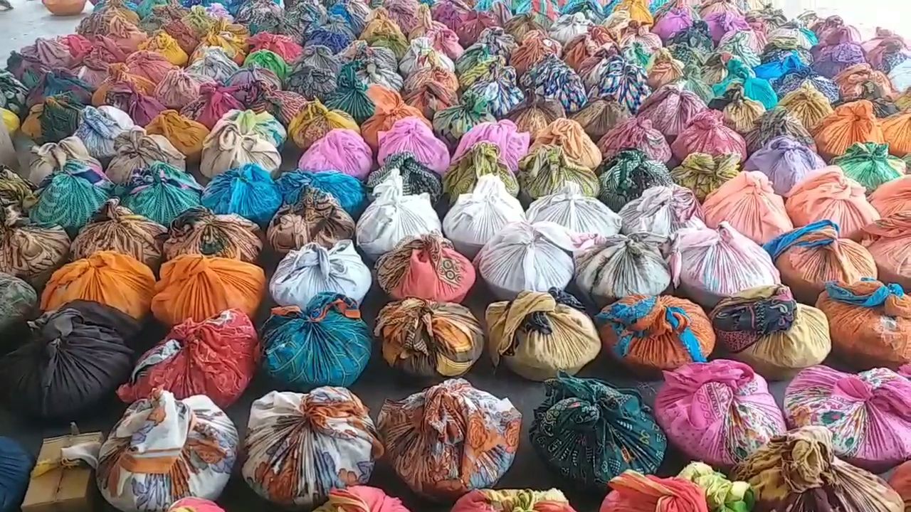 આજે વંથલી બજારમાં દરરોજ 6,000 કરતાં પણ વધારે રાવણાની ડાલી વેચાણ માટે આવી રહી છે.