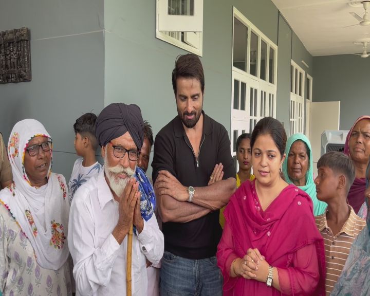 ਬੇਅਦਬੀ ਸੋਧ ਕਾਨੂੰਨ 'ਤੇ ਸੋਨੂੰ ਸੂਦ ਦੀ ਨਸੀਹਤ, "ਬਿਨਾਂ ਪੜ੍ਹੇ ਕੋਈ ਕਾਨੂੰਨ ਪਾਸ ਨਹੀਂ ਹੋਣਾ ਚਾਹੀਦਾ" Bollywood actor and social worker Sonu Sood