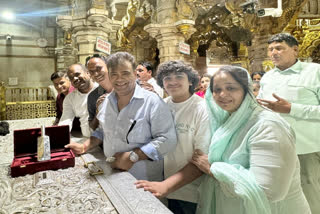 Kushagra's family offered a silver bat.
