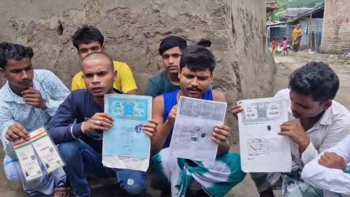 Seven Bengali Migrant Workers Return Home From Haryana Amid Harassment Reports Seven Bengali Migrant Workers Return Home From Haryana Amid Harassment Reports