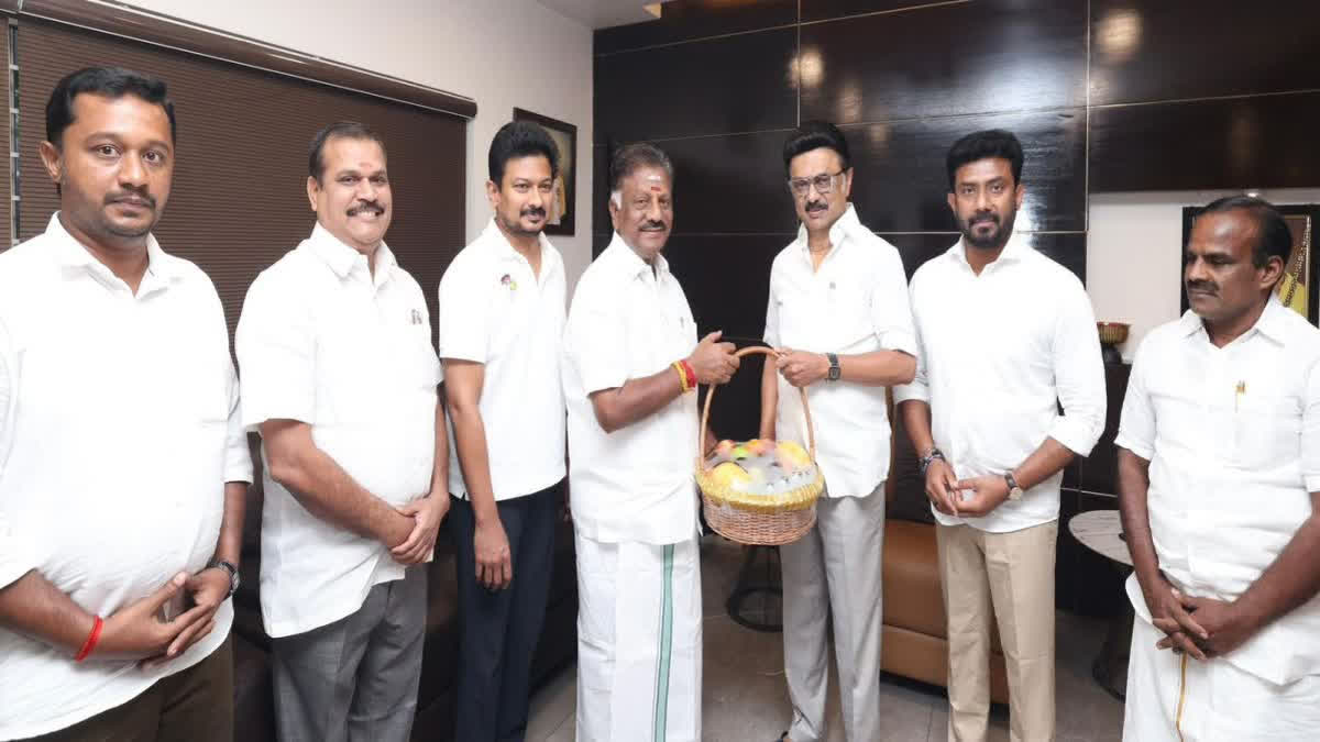'Anything Can Happen': OPS On Possibility Of Alliance With DMK After Meeting CM Stalin 'Anything Can Happen': OPS On Possibility Of Alliance With DMK After Meeting CM Stalin