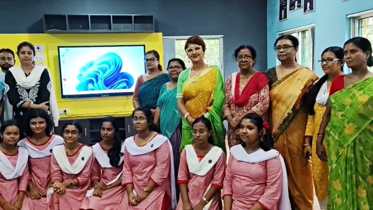 Rachna Banerjee at CHUNCHURA School