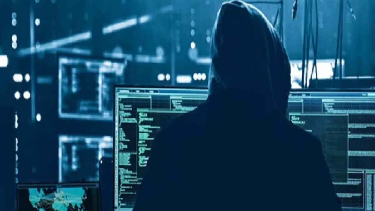 West Bengal Businessman Scammed of Rs 15 Lakh by Cyber Fraudsters Posing as Maharashtra Police