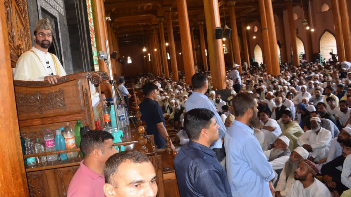 Kashmir Chief Cleric Mirwaiz Hails Kashmir MPs Stand In Parliament