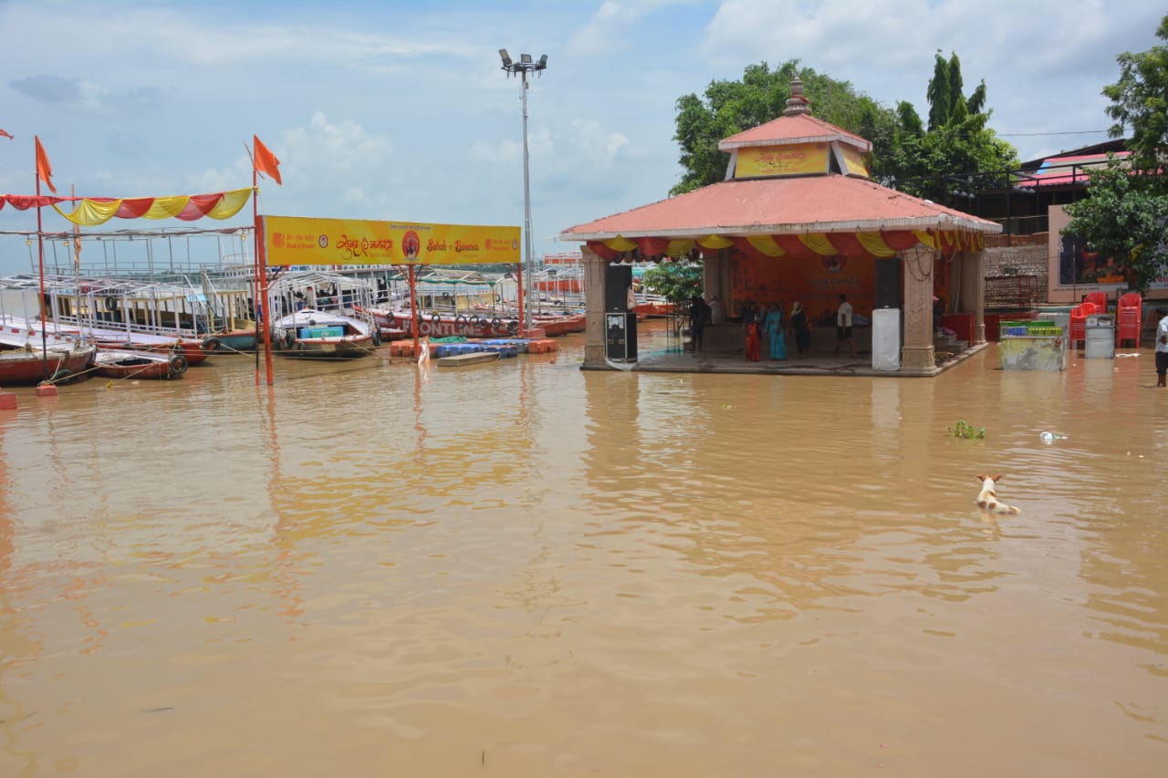 Flood Fury In Uttar Pradesh: Villagers Forced To Leave Homes As Rivers Overflow, Crops Washed Away