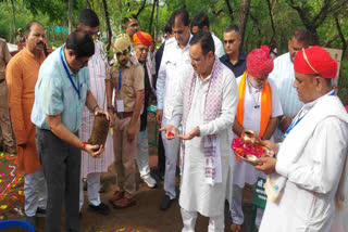 CM inaugurating Van Mahotsav in Udaipur