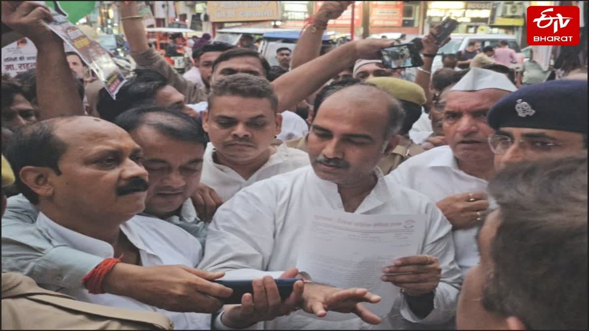 कानपुर में  कांग्रेसियों ने निकाला विरोध मार्च.