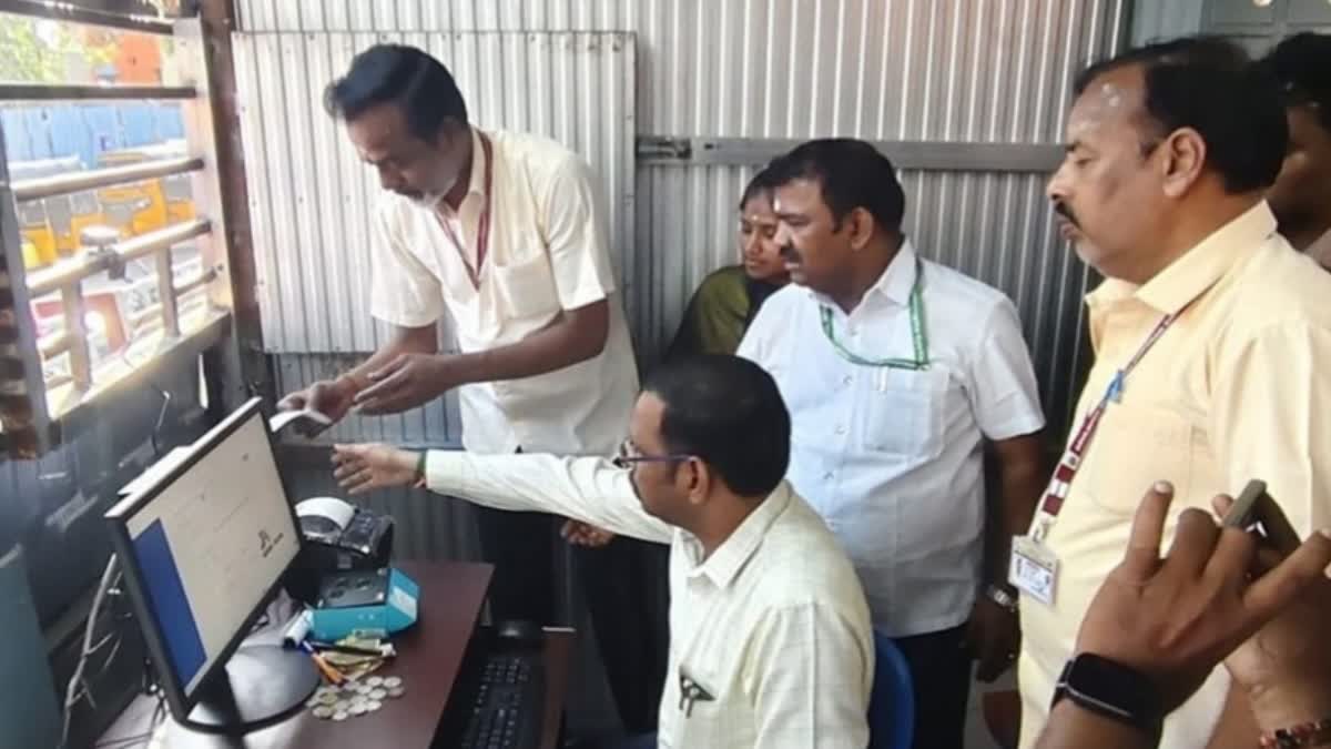 அண்ணாமலையார் கோயிலில் செல்போன் பாதுகாப்பு மையங்கள் திறப்பு