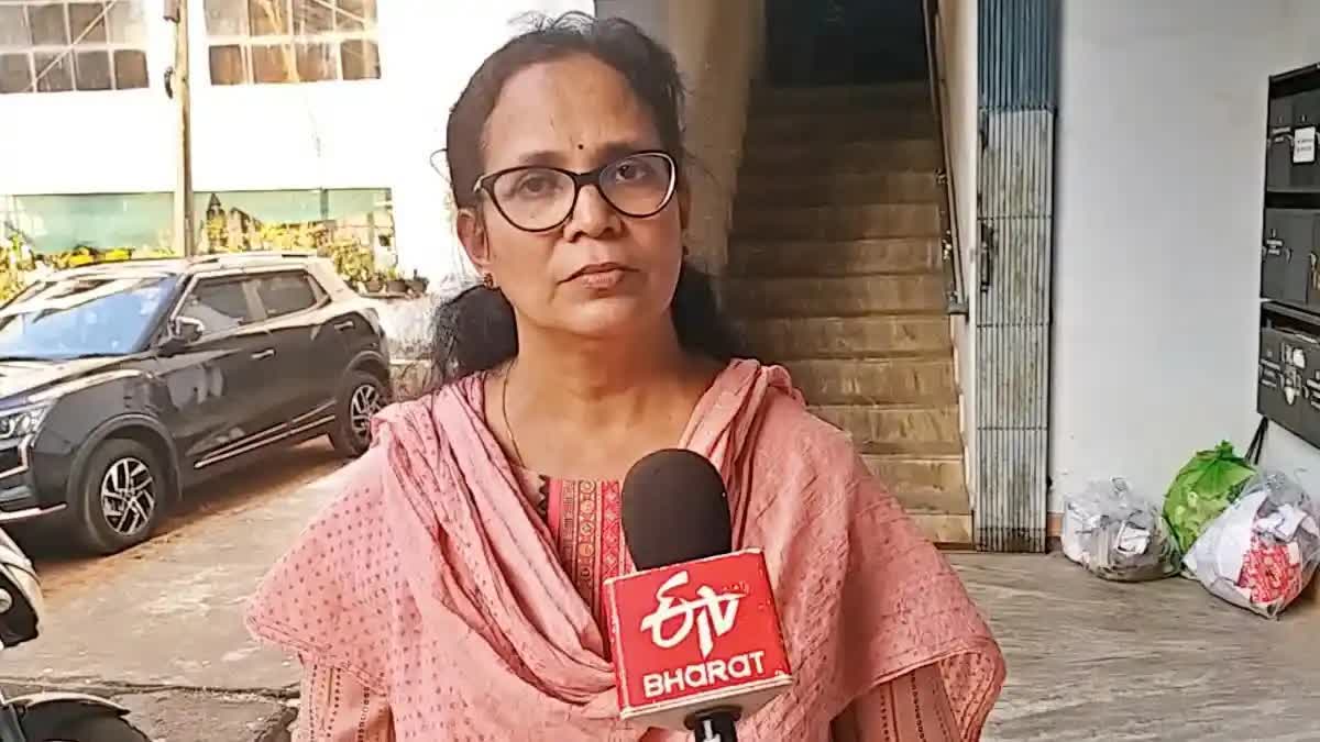 REMA AGINST PINARAYI  CPM LEADERSHIP  CPM INTERNAL ISSUES  RMP LEADER