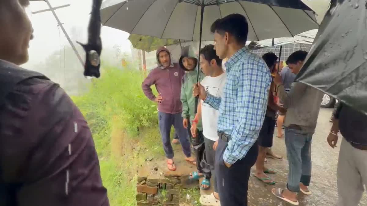 TIN SHED COLLAPSES