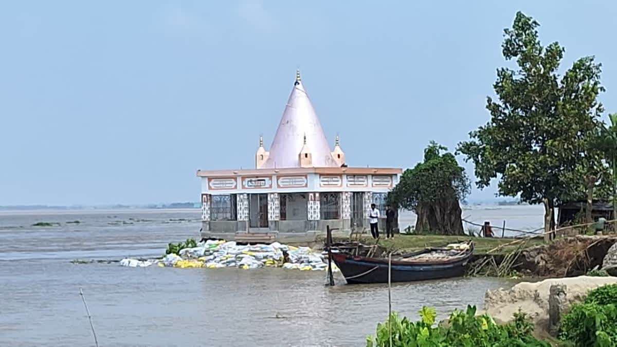 primary-schools-a-shiva-temple-in-bengal-s-malda-face-imminent-erosion