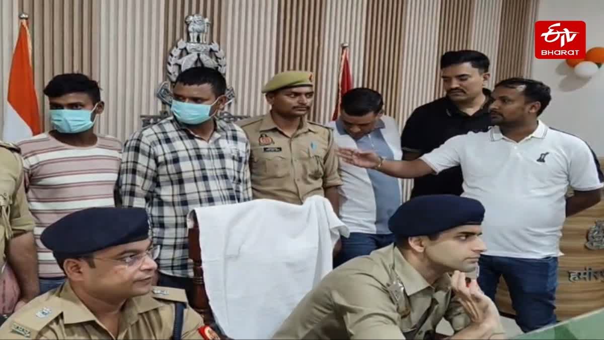 पुलिस ने दो साइबर ठगों को किया गिरफ्तार.
