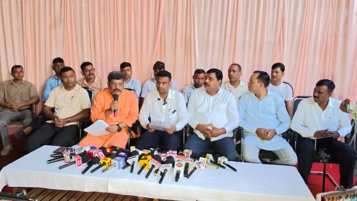Jharkhand Police Association will register protest by wearing black badges over dispute involving MLA and police station incharge
