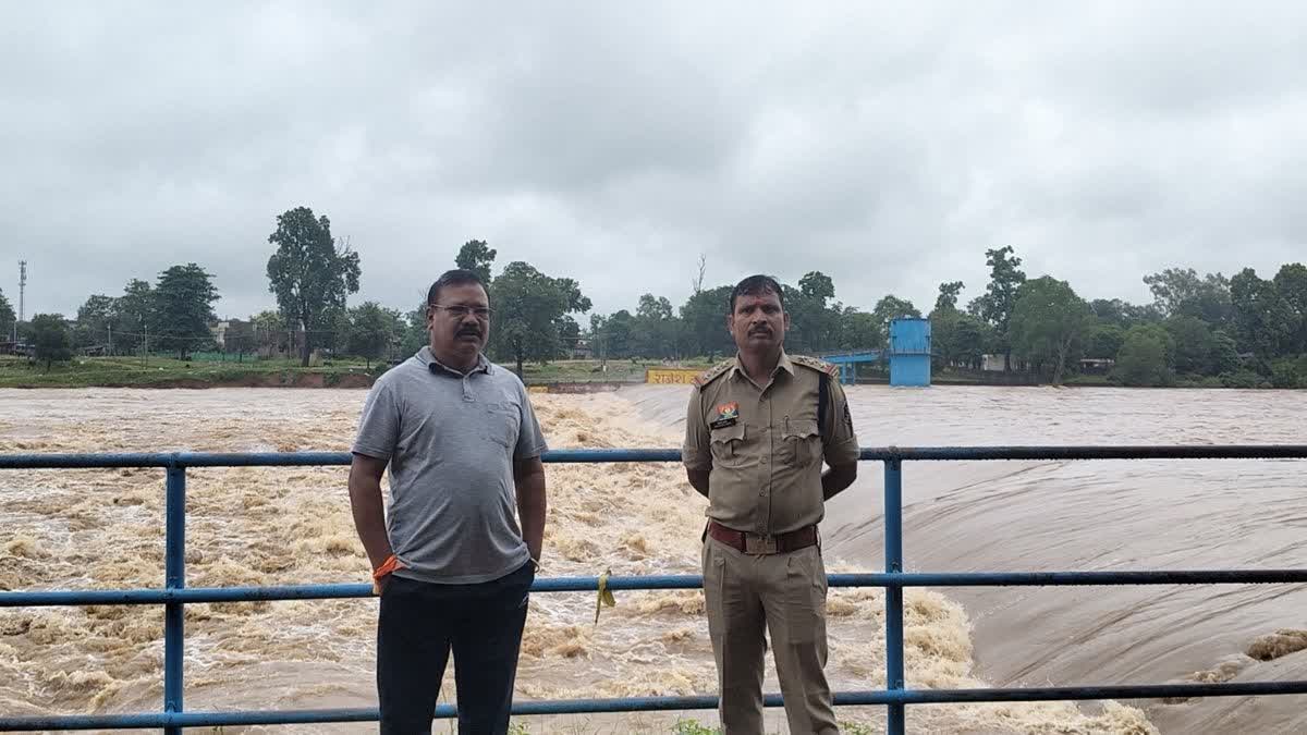 Kanhar River water level