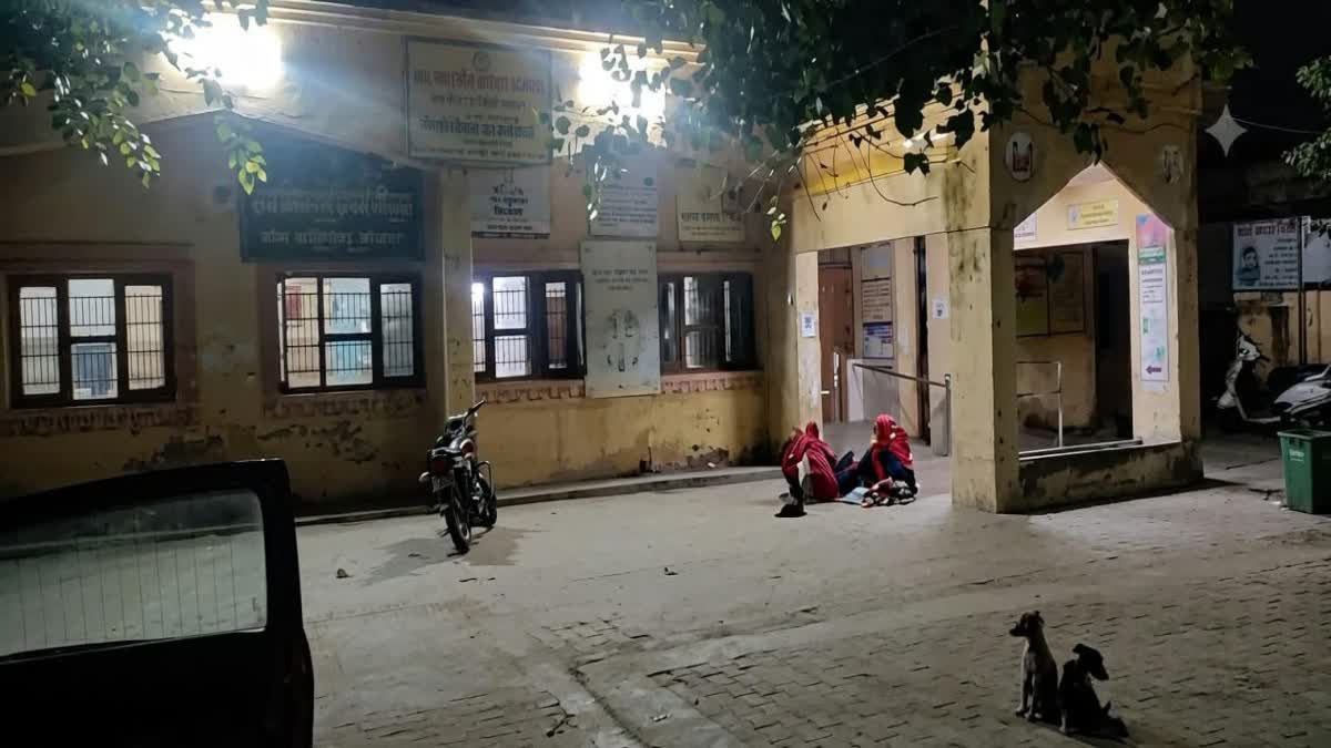 Woman delivers baby outside Dhauj PHC in Faridabad