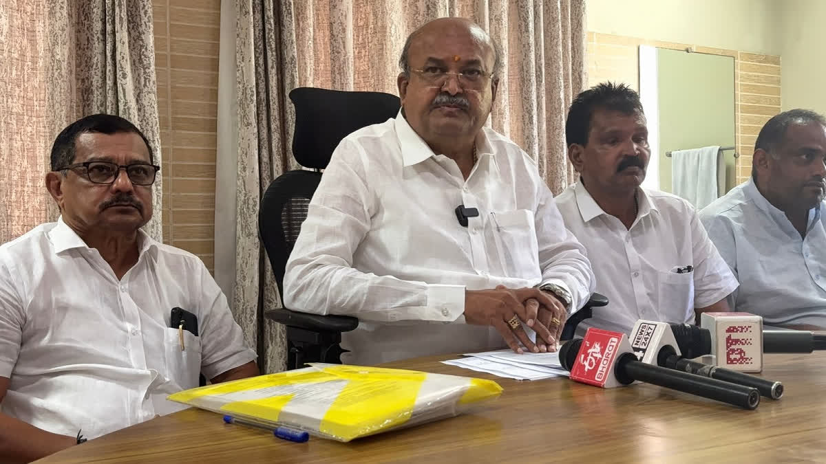 ಮಂಗಳೂರಿನ ಸರ್ಕ್ಯೂಟ್ ಹೌಸ್‌ನಲ್ಲಿ ಹೆಚ್.ಎಂ.ರೇವಣ್ಣ ಸುದ್ದಿಗೋಷ್ಟಿ