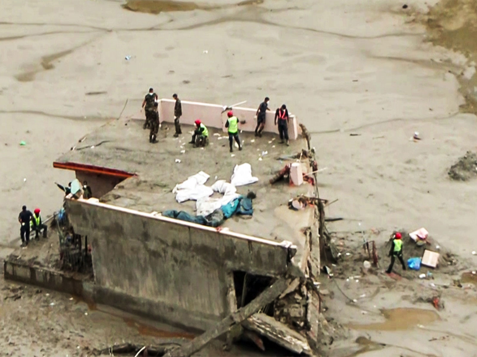 NEPAL FLOOD UPDATES  NEPAL INDIAN EVACUATION  NEPAL MORTAL REMAINS IDENTIFICATION  INDIAN EMBASSY COLLECT DNA PROFILES