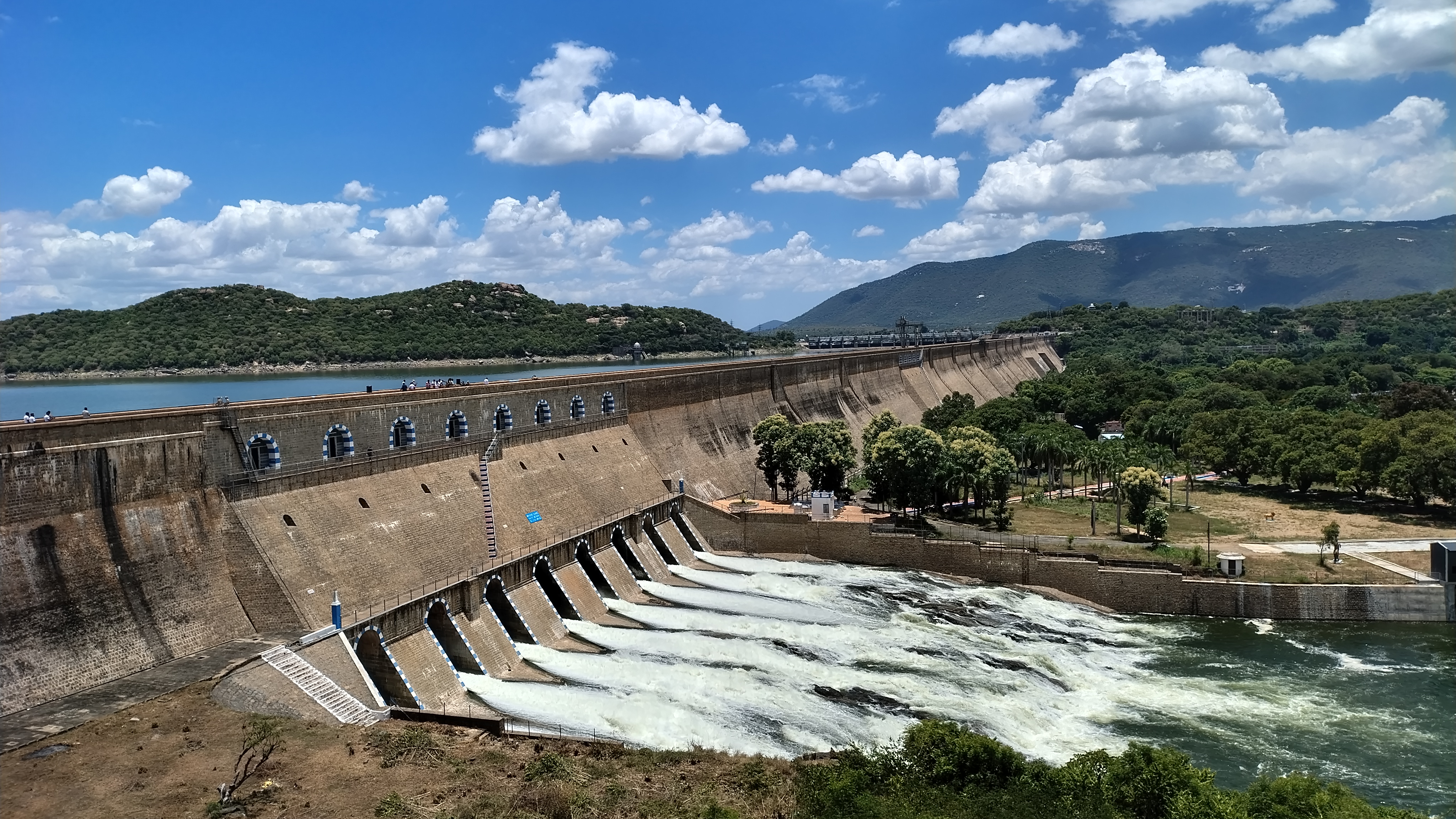 METTUR DAM WATER FOR IRRIGATION WATER RELEASED FOR DELTA IRRIGATION WATER TO BE RELEASED FOR 45 DAYS KARNATAKA KABINI KRS RESERVOIRS
